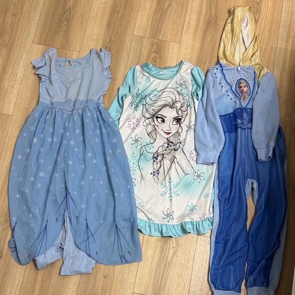 3 Disney Frozen and Frozen ll outfits 
Should fit 5-6 year old - Picture 1 of 6